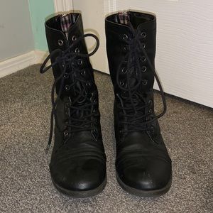 Steve Madden combat boots